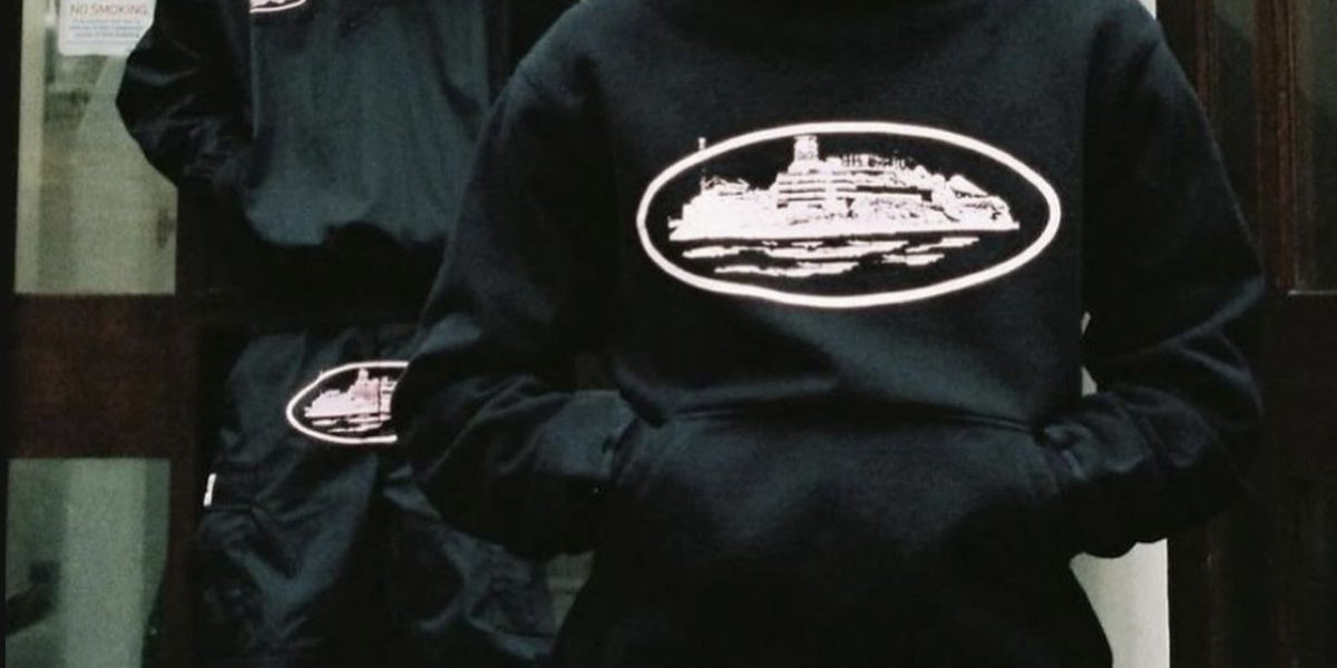 What Makes the Corteiz Hoodie Popular Among Fashion Fans